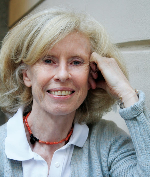 ORE 18.30 | Piazza Matteotti Confine: due facce della stessa medaglia. Dialogo sul valore del confine per voce della famosa giornalista e scrittrice Isabella Bossi Fedrigotti moderata dal giornalista e storico del giornalismo Giancarlo Riccio.